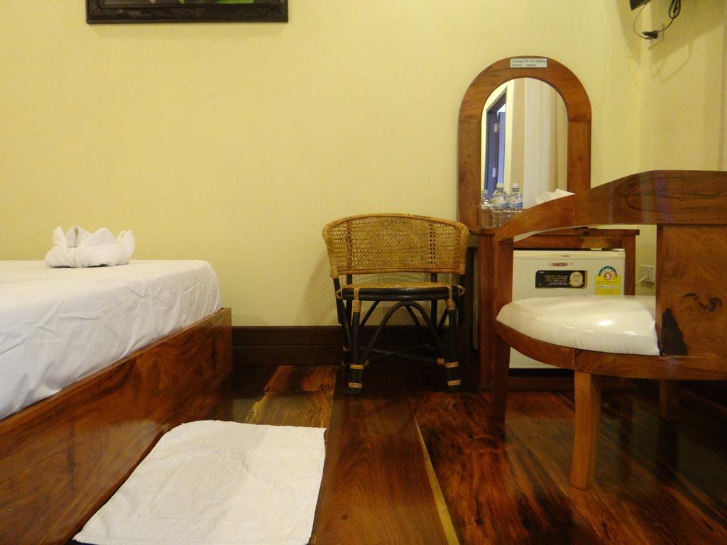 Villa Khili Namkhan Luang Prabang Rum bild