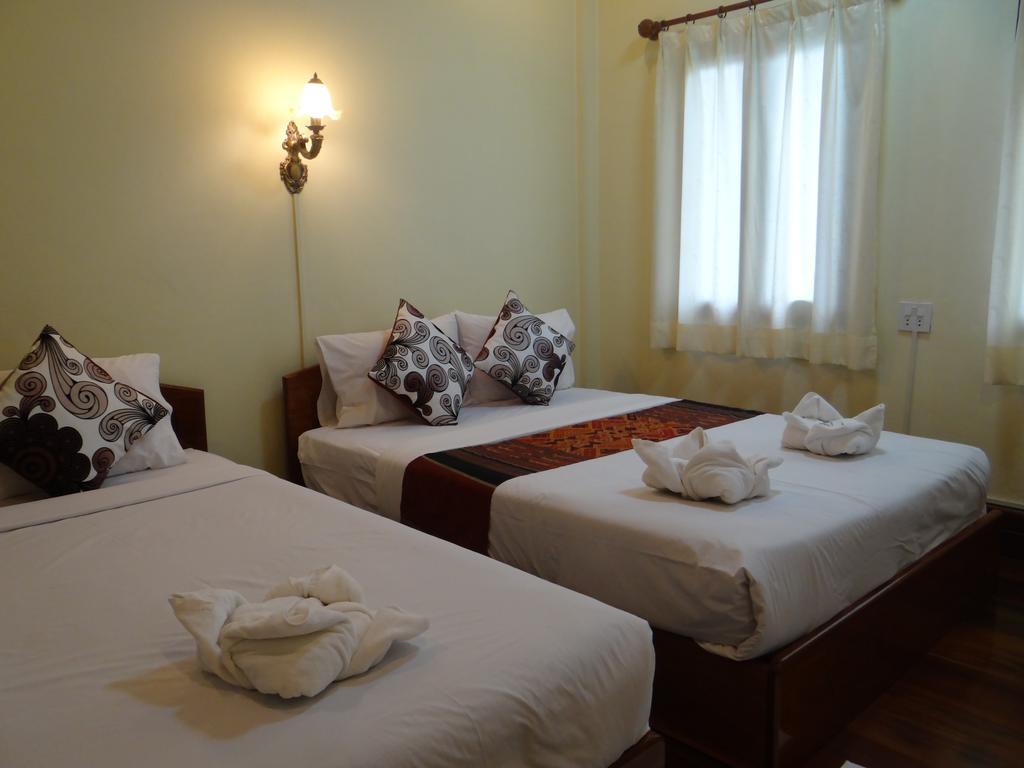 Villa Khili Namkhan Luang Prabang Rum bild